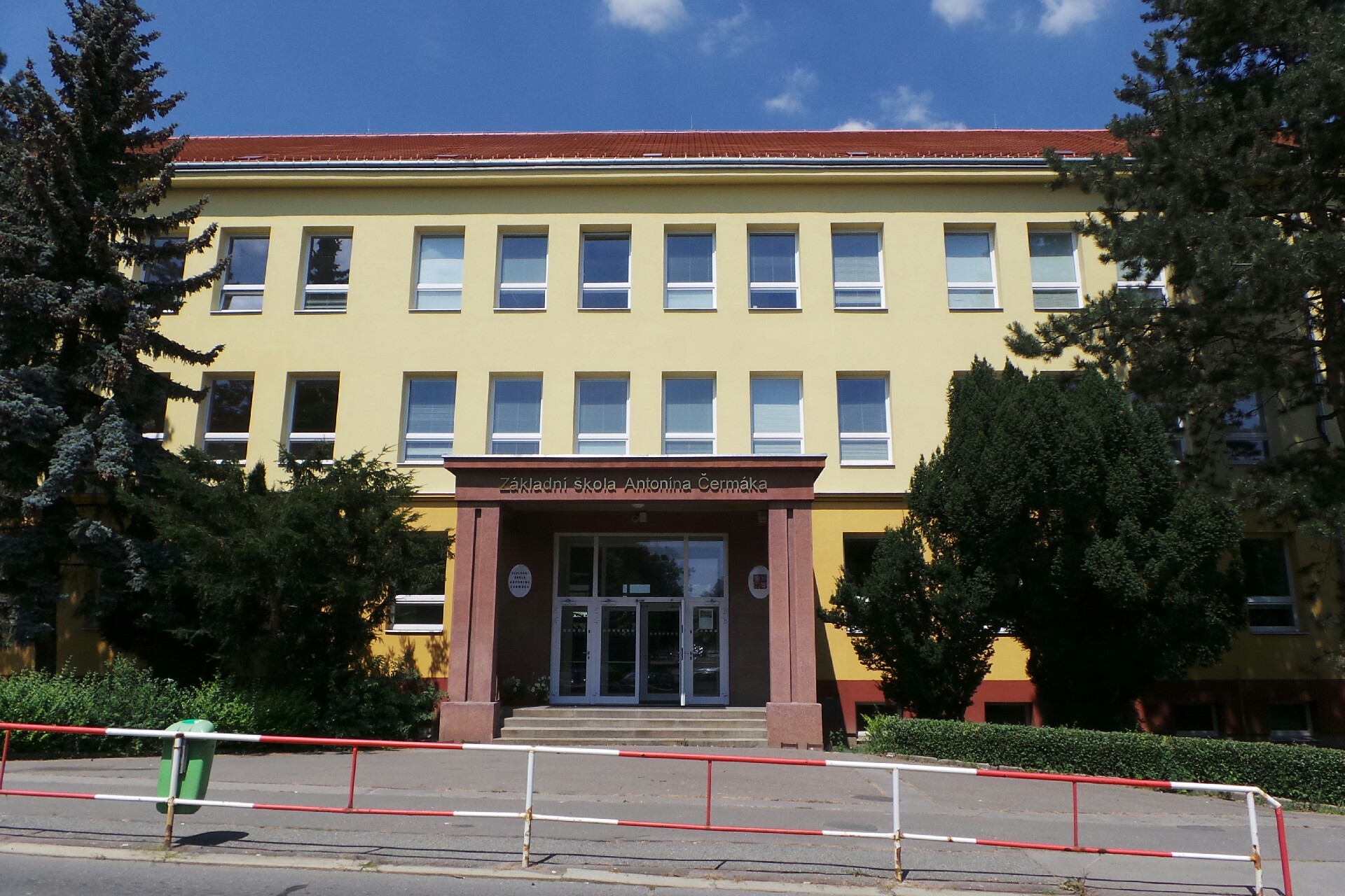 Fotografie autoškoly Autoškola Jiří Dovrtěl v Praze (2)
