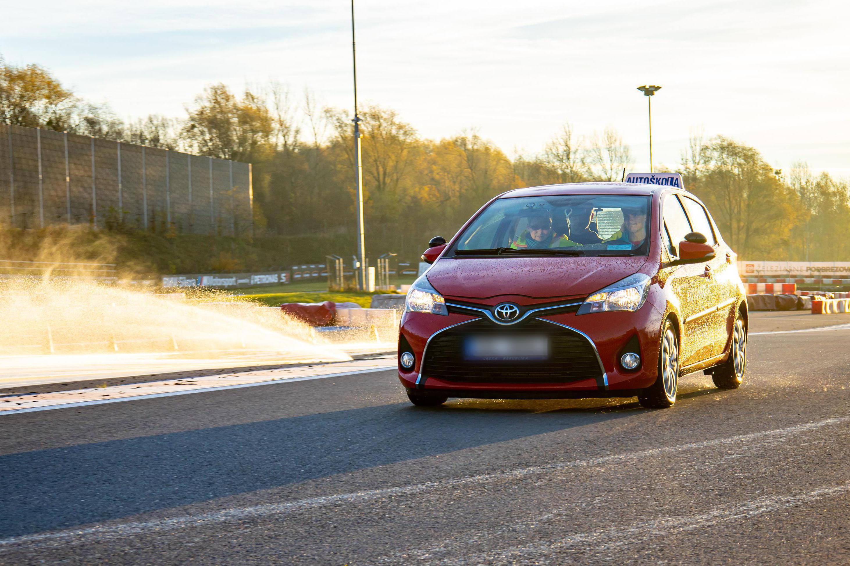 Fotografie autoškoly Autoškola SAFETY CAR v Ostravě (2)