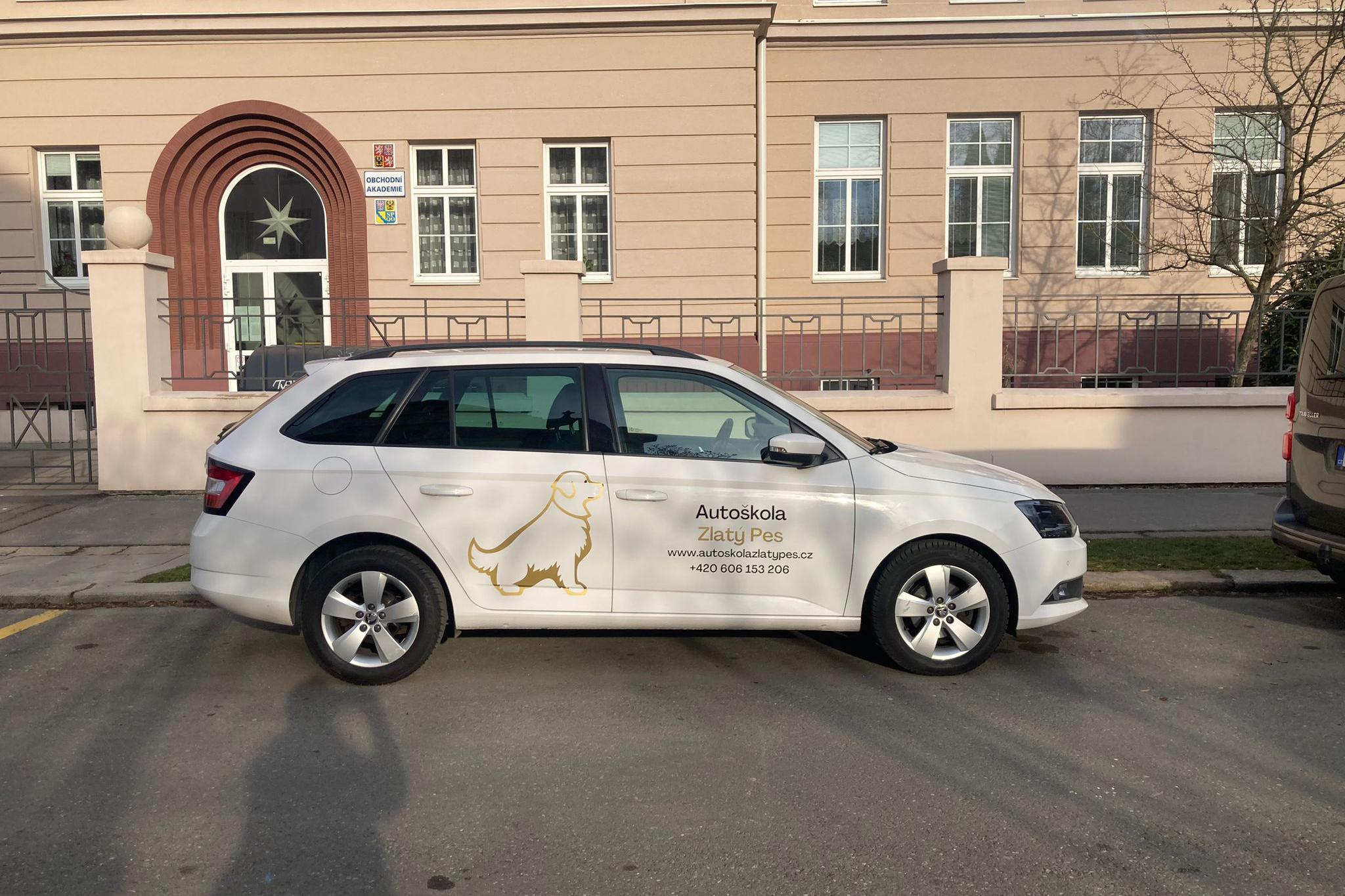 Fotografie autoškoly Autoškola Zlatý pes v Olomouci