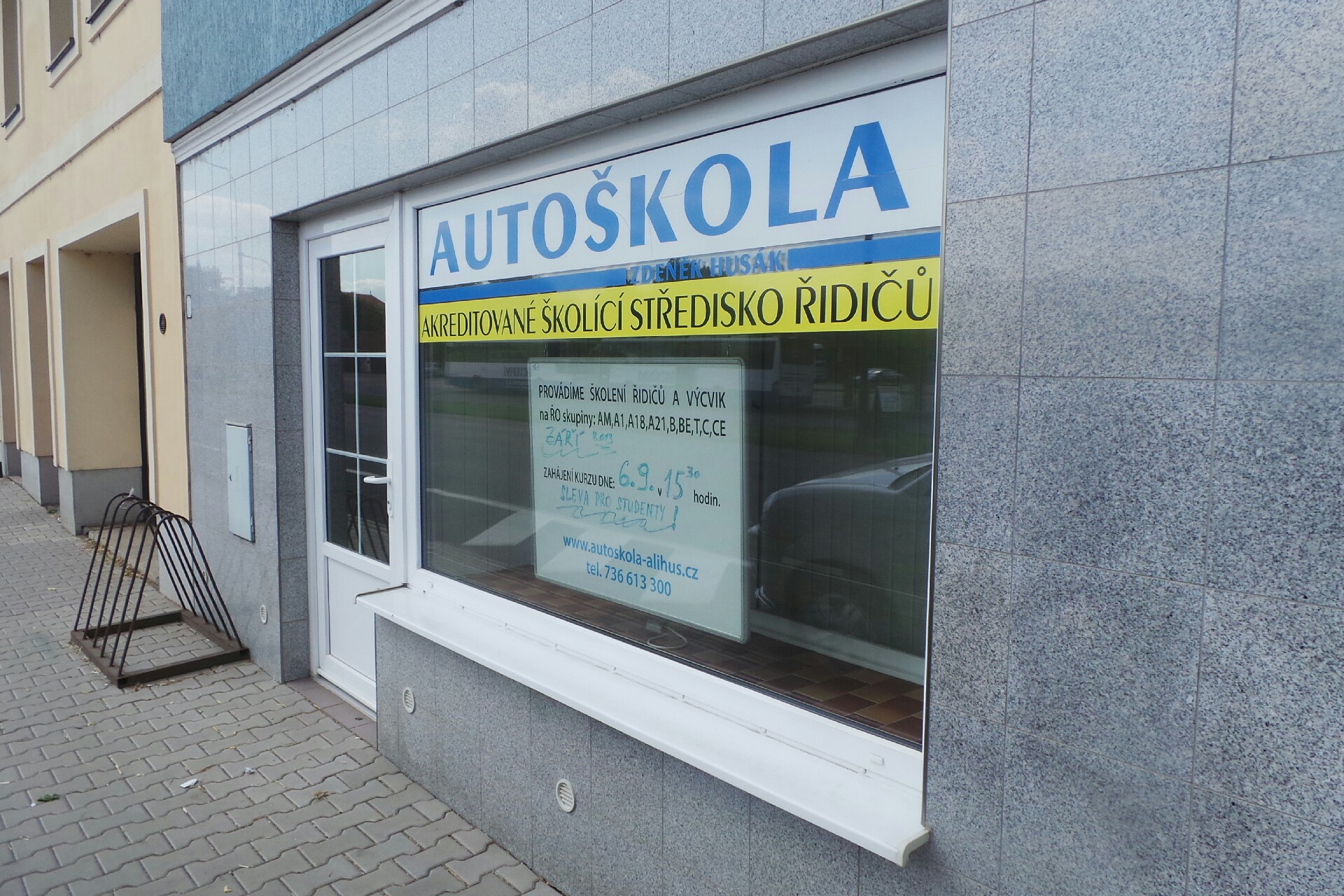 Fotografie autoškoly Autoškola - Alihus - Zdeněk Husák ve městě Libochovice (2)