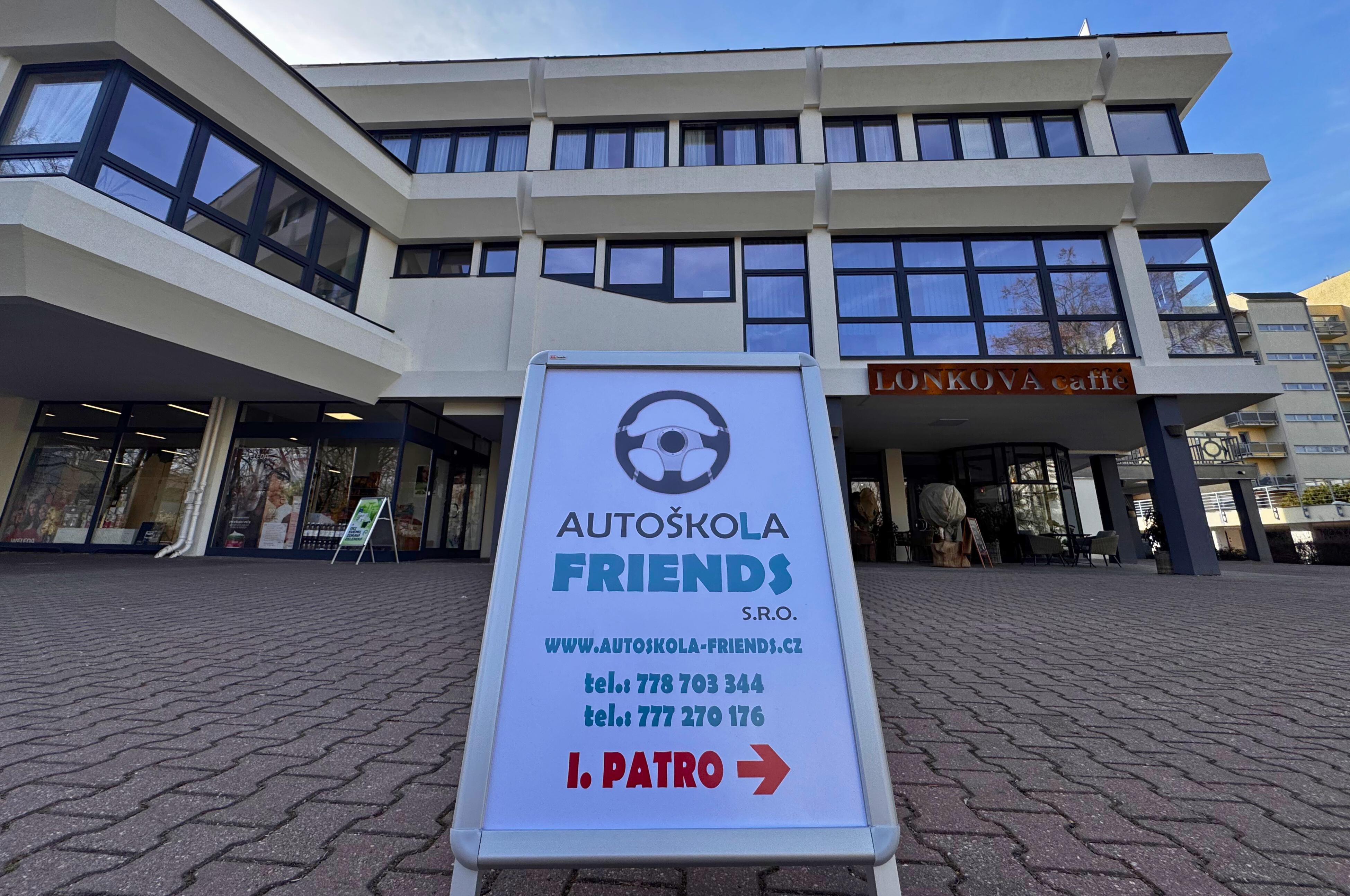 Fotografie autoškoly Autoškola Friends v Pardubicích