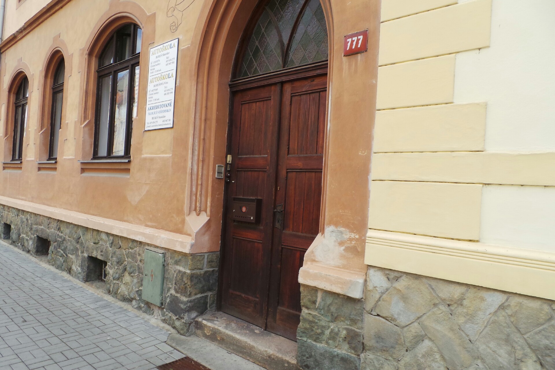 Fotografie autoškoly Autoškola Věra Burešová v Lounech (2)
