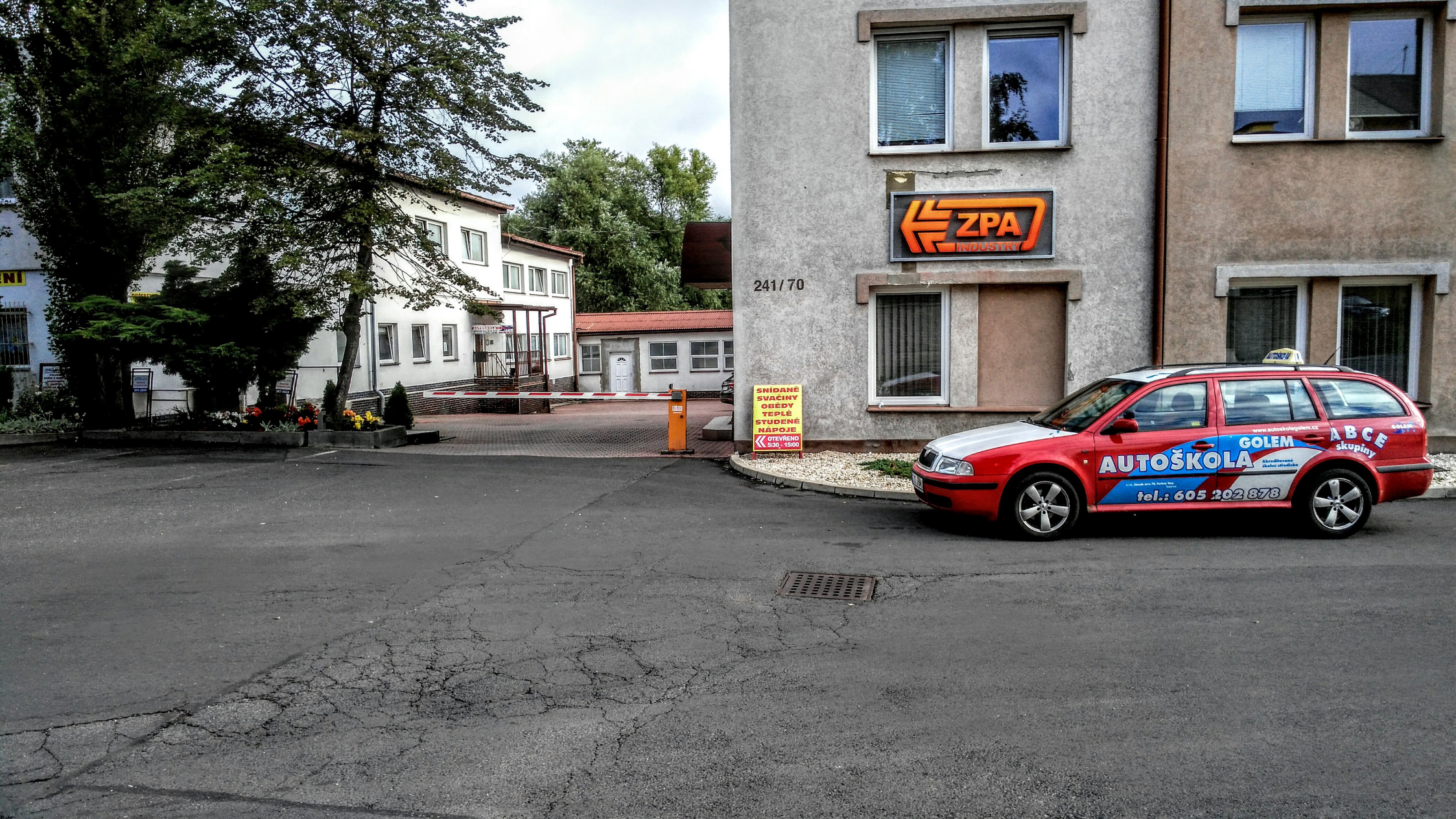 Fotografie autoškoly Autoškola Golem v Karlových Varech (3)