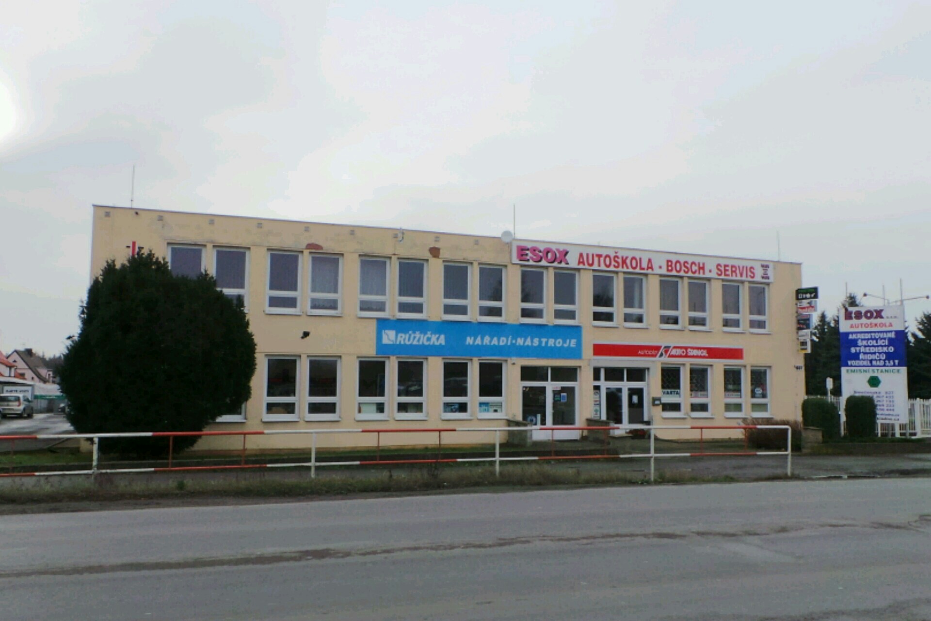 Fotografie autoškoly Autoškola ESOX v Kladně (2)